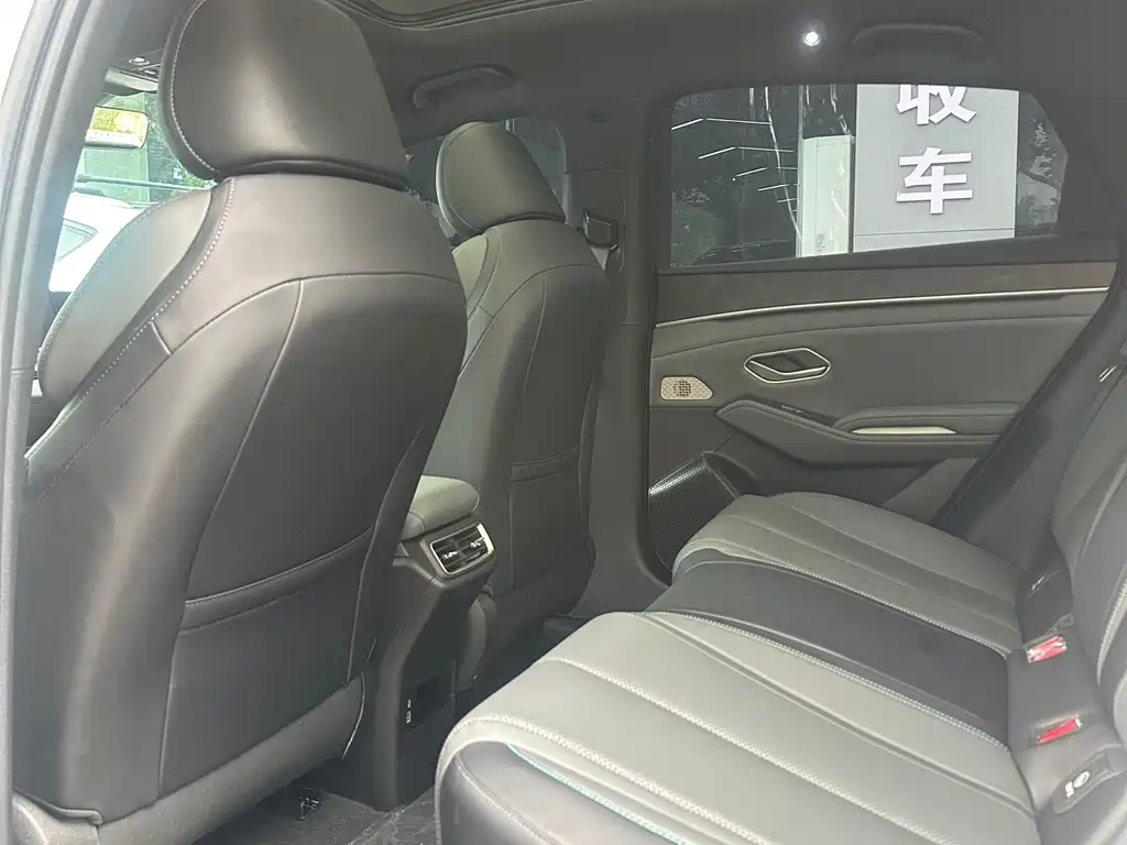 BYD Qin L 2025 — фото 6