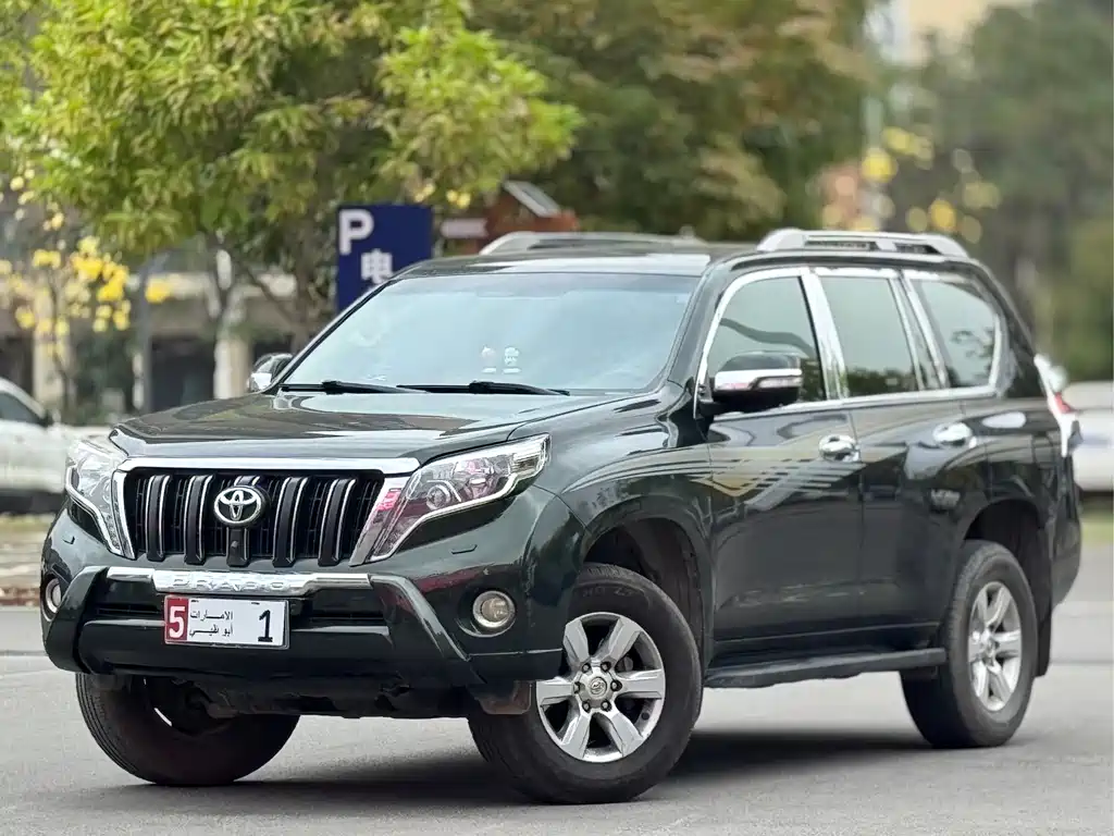 Toyota Prado 2015 — фото 1