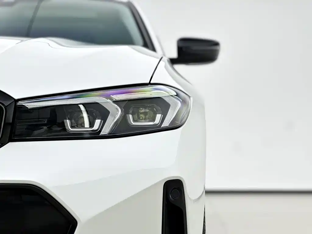 BMW 3 Series 2025 — фото 10