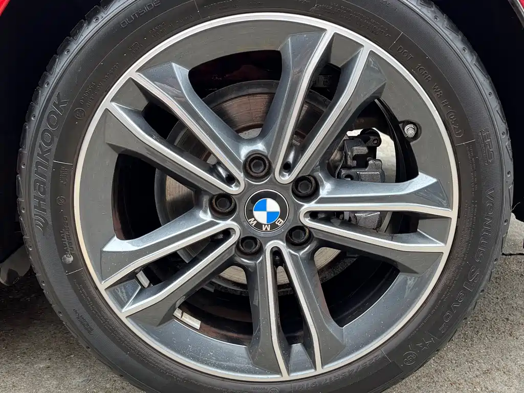 BMW 1 Series 2021 — фото 14
