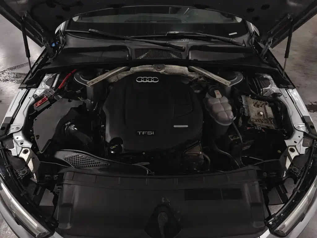 Audi A4L 2018