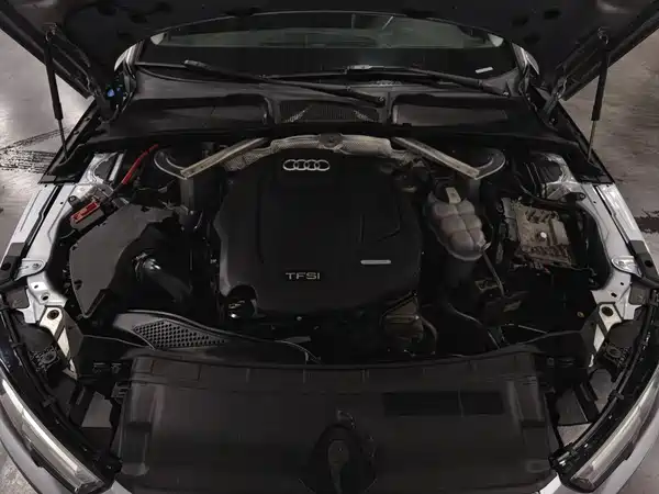 Audi A4L 2018