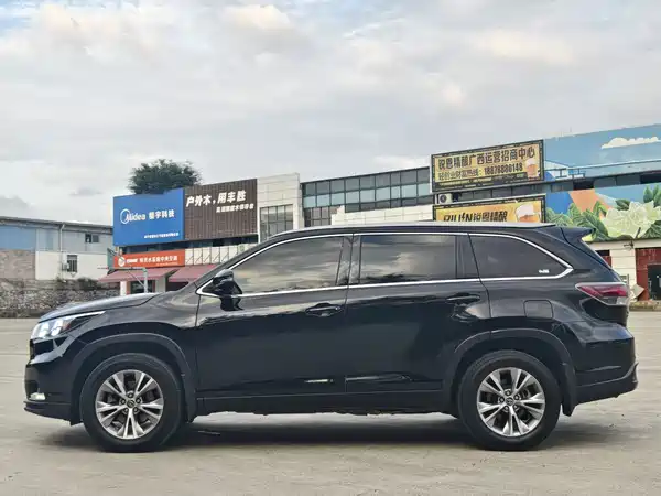 Toyota Highlander 2015