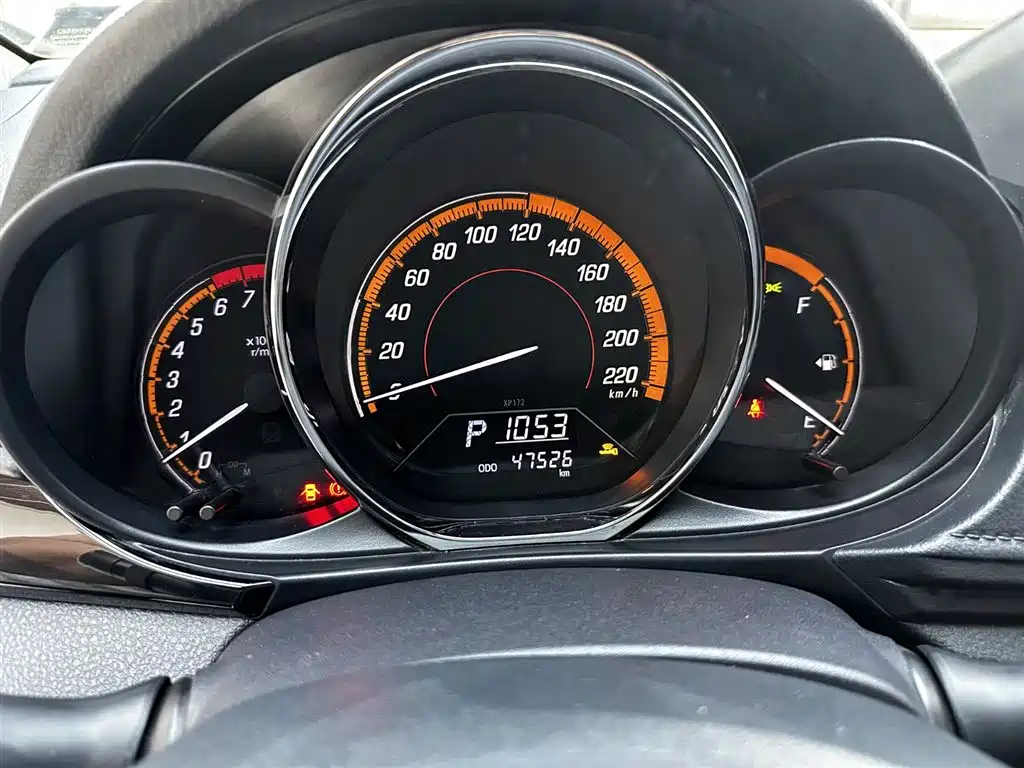 Toyota Yaris L 2022 — фото 21