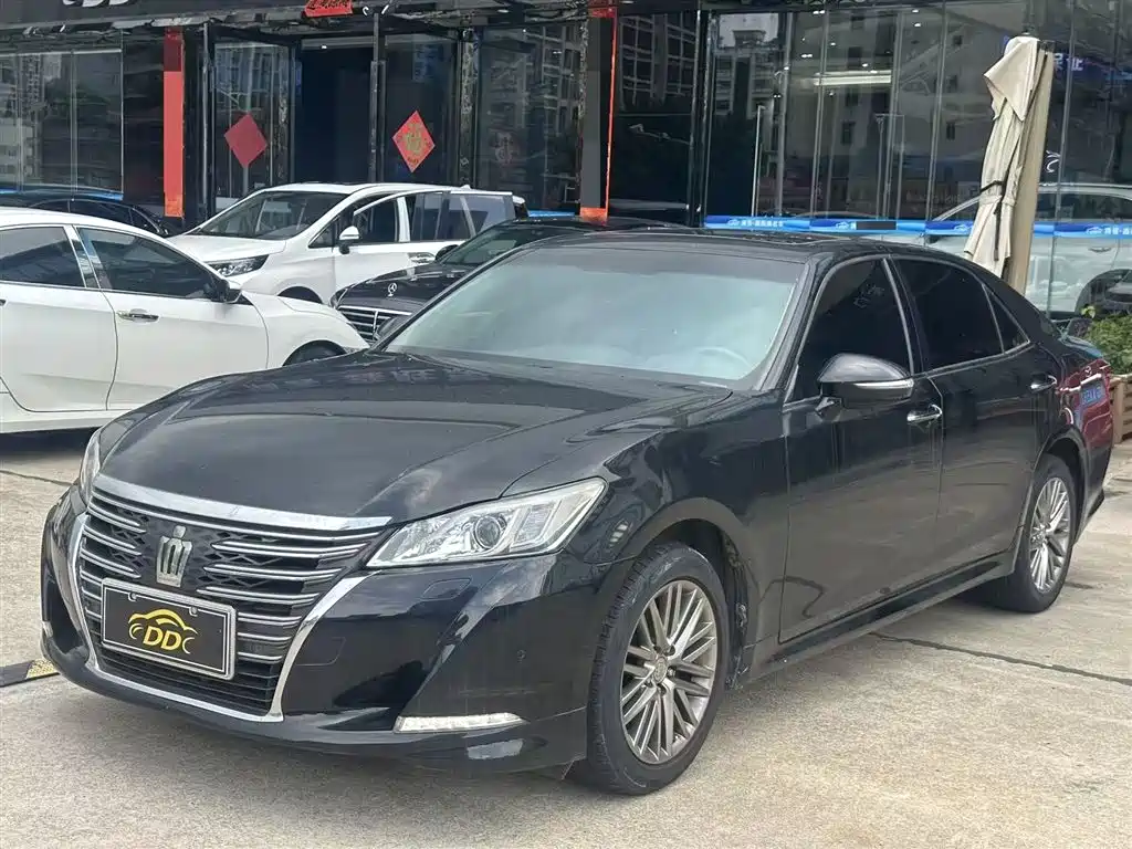 Toyota Crown 2017