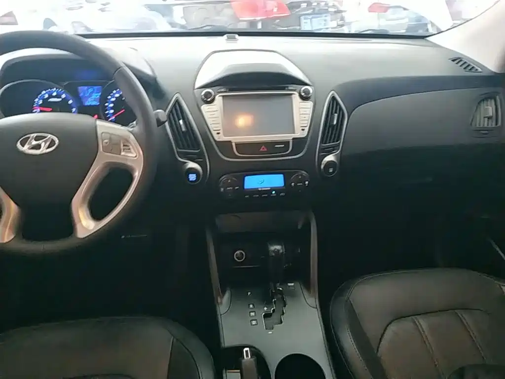 Hyundai ix35 2015 — фото 13