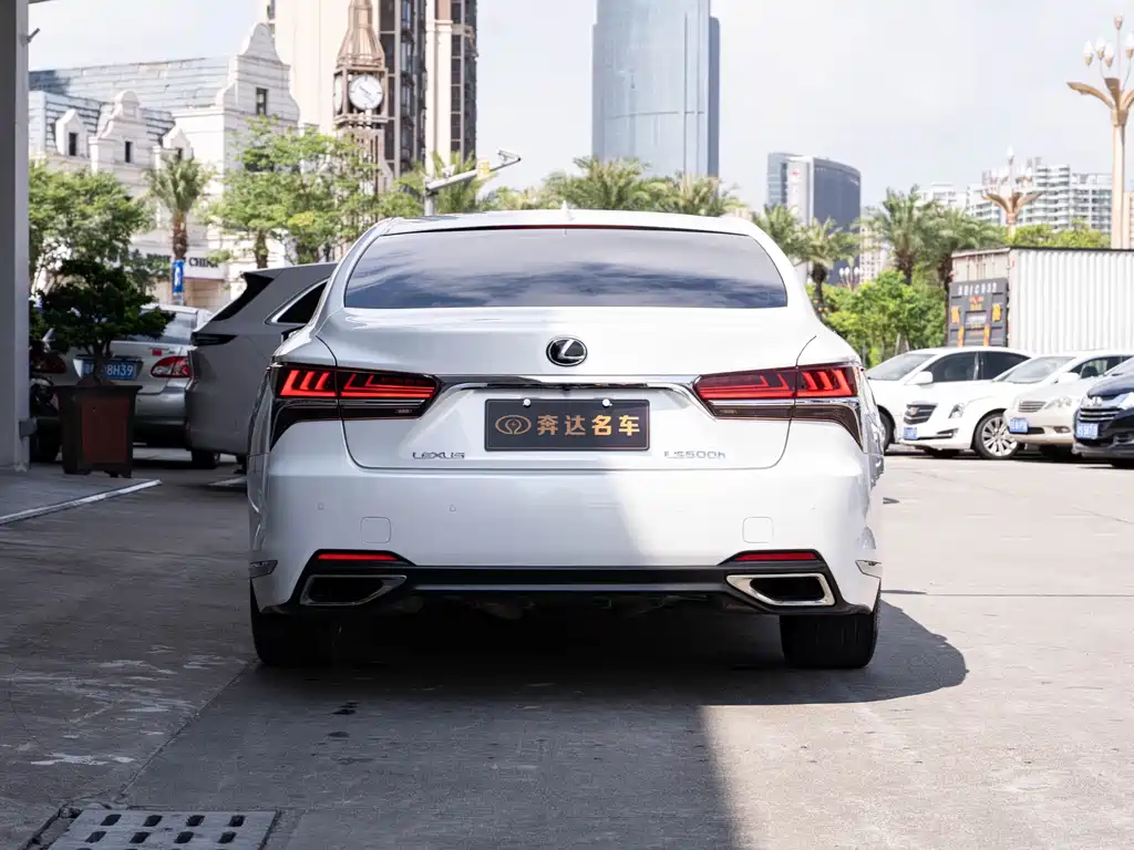 Lexus LS 2019