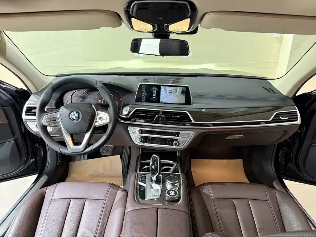 BMW 7 Series 2017 — фото 5