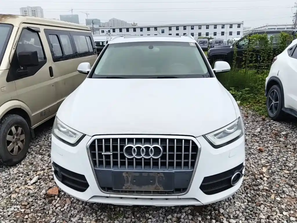 Audi Q3 2015