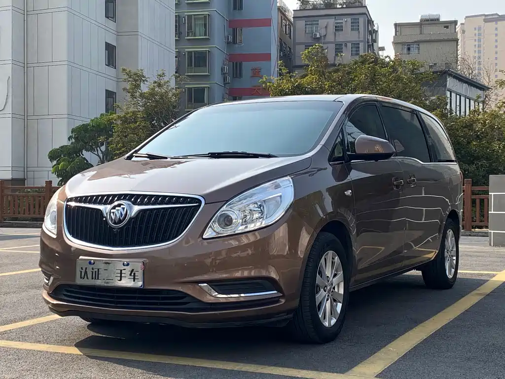 Buick GL8 2019 — фото 1