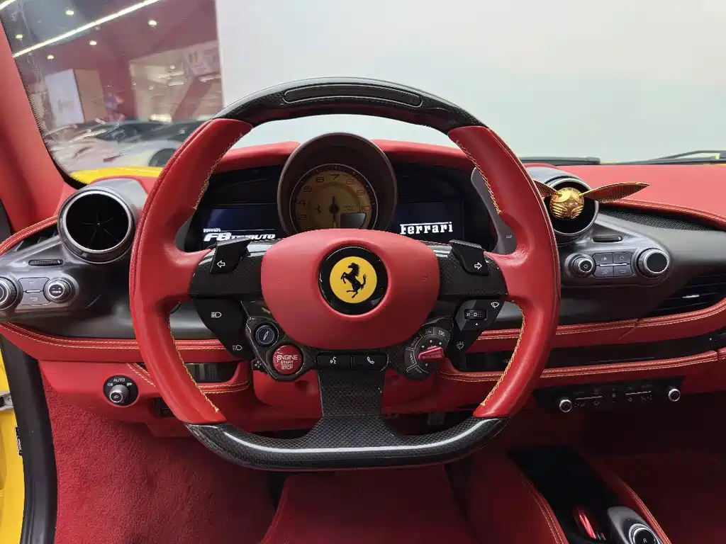 Ferrari F8 2021 — фото 19