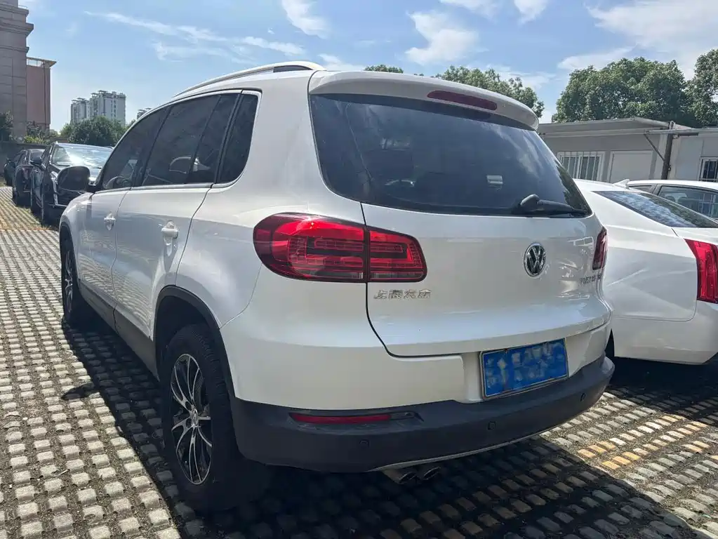 Volkswagen Tiguan 2015 — фото 9