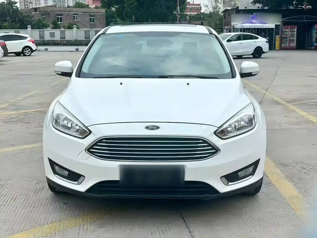 Ford Focus 2015 — фото 3