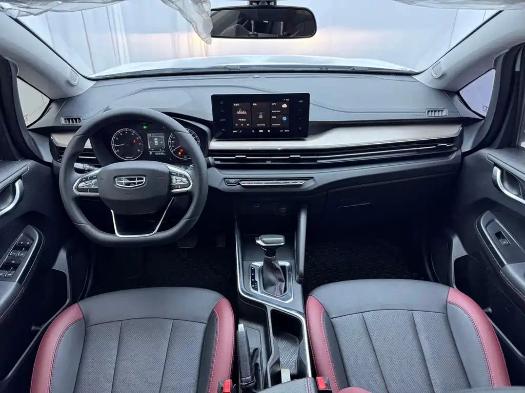 Geely Vision X3 2022 — фото 12