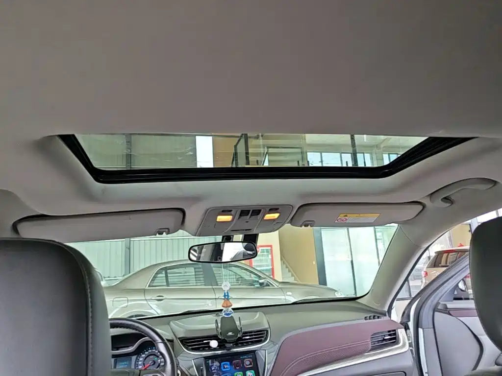 Chevrolet Malibu 2017 — фото 14