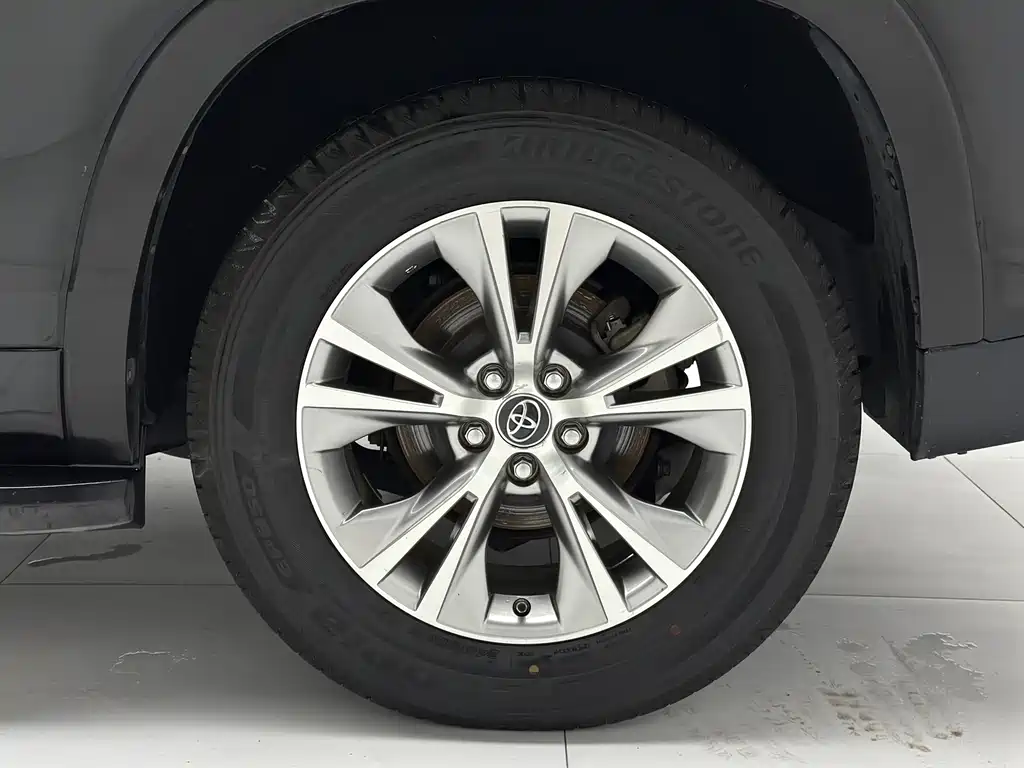 Toyota Highlander 2020 — фото 23