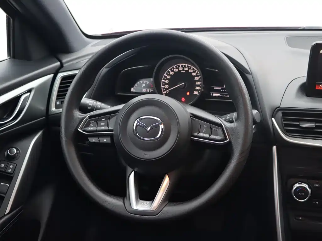 Mazda CX-4 2018 — фото 16