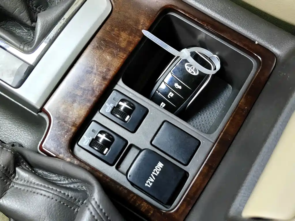Toyota Prado 2017 — фото 12