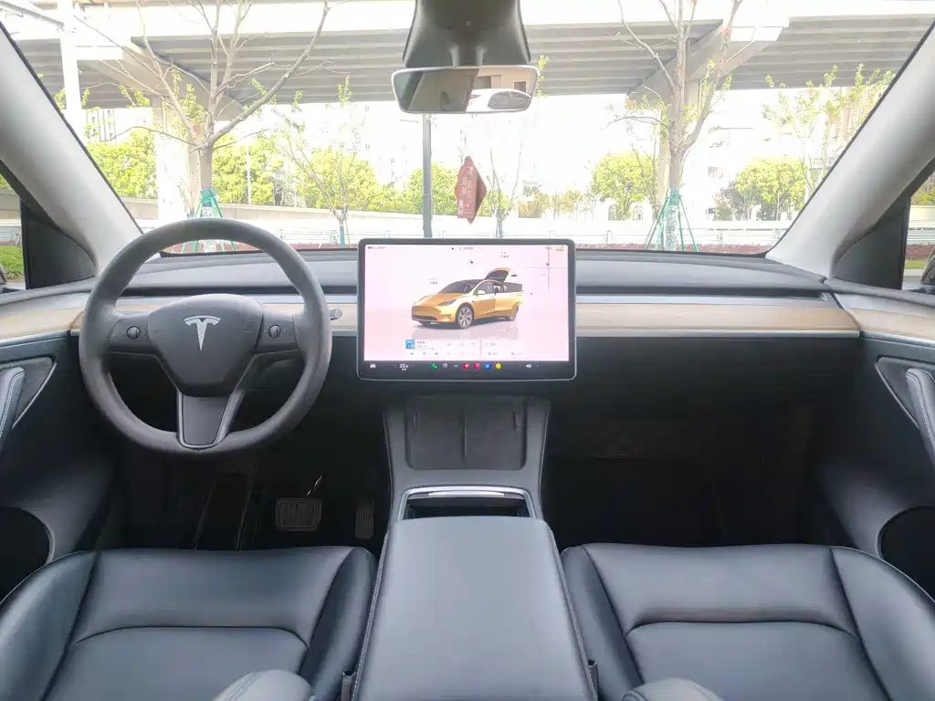 Tesla Model Y 2022 — фото 17