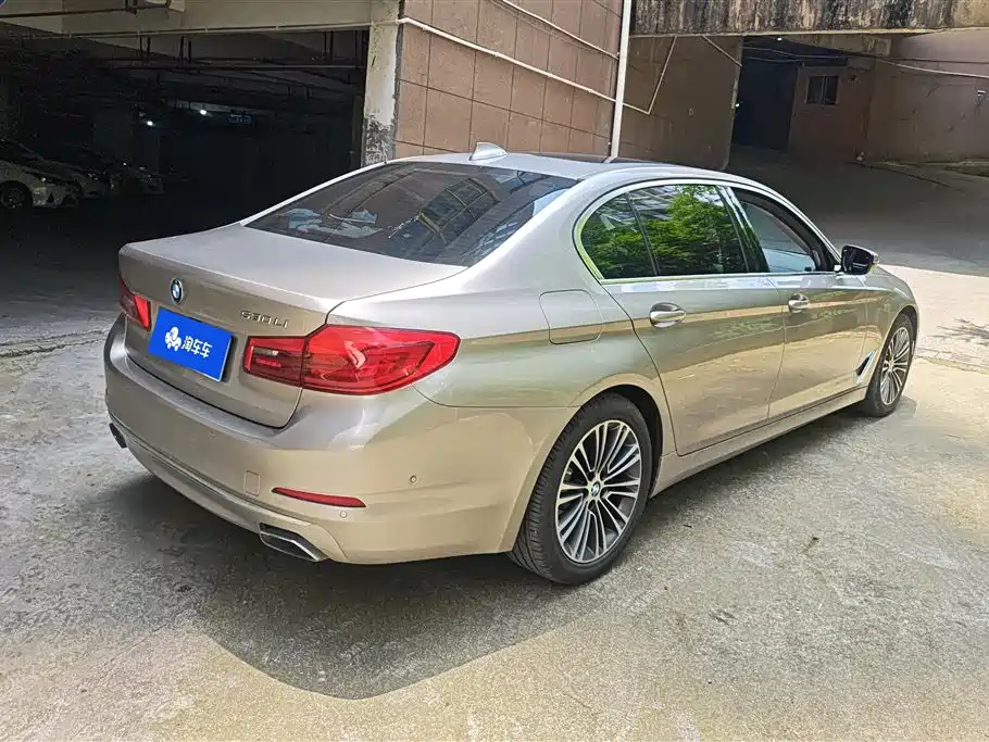 BMW 5 Series 2019 — фото 3