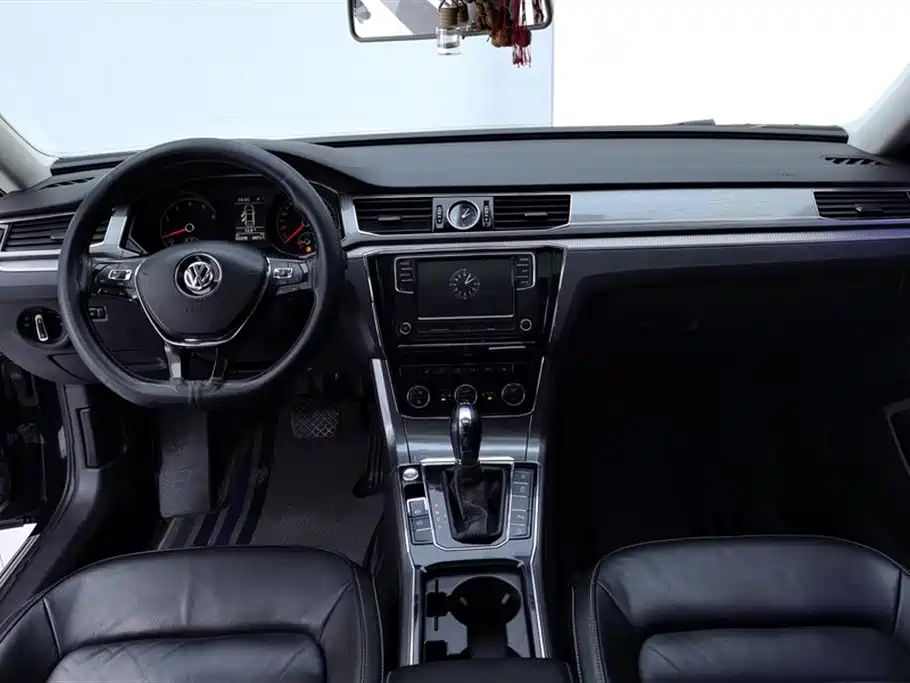 Volkswagen Passat 2019 — фото 12