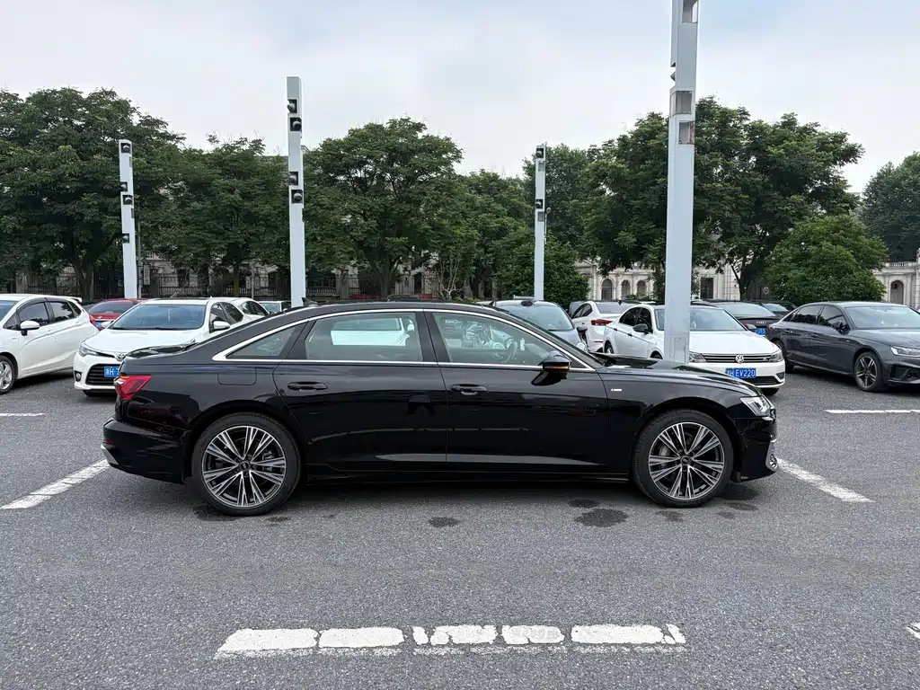 Audi A6L 2025