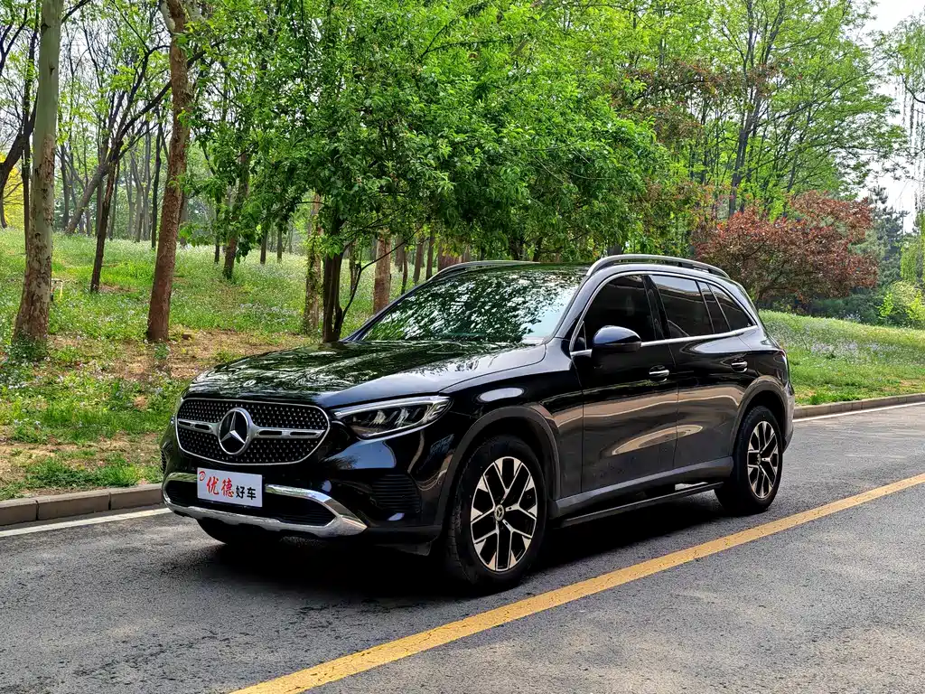 Mercedes-Benz GLC 2023 — фото 1