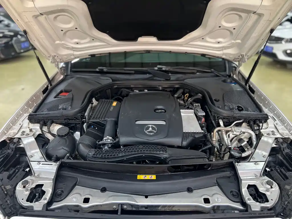 Mercedes-Benz E-Class 2019 — фото 27