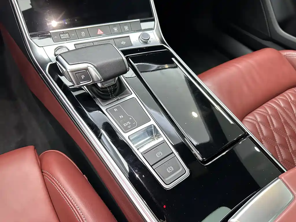 Audi A7L 2022 — фото 18