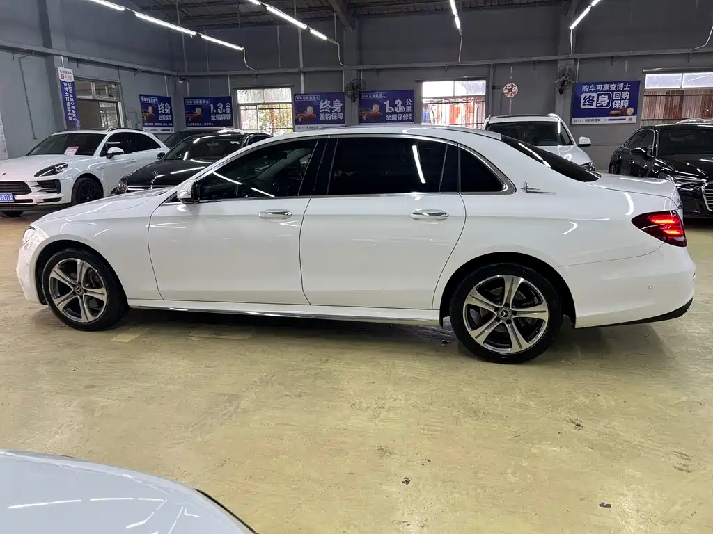 Mercedes-Benz E-Class 2019 — фото 23