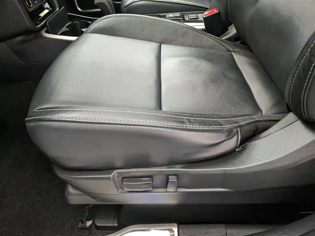 Mitsubishi Outlander 2020 — фото 20