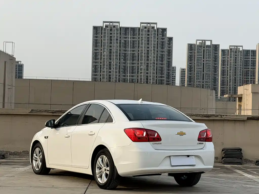 Chevrolet Cruze 2015 — фото 9