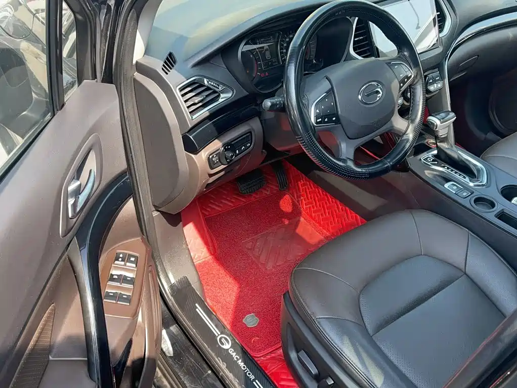 GAC Trumpchi GS4 2018 — фото 15