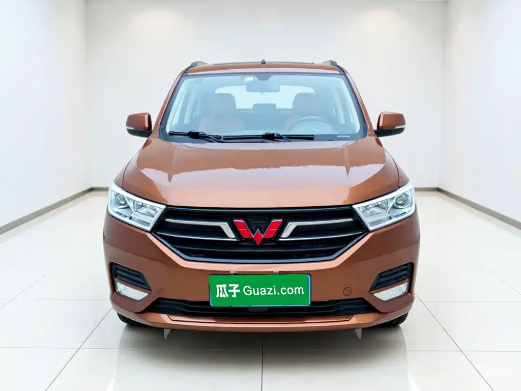 Wuling Hongguang 2019 — фото 2