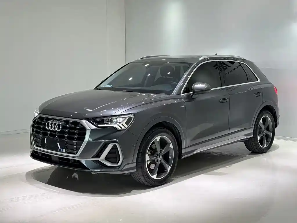 Audi Q3 2023 — фото 1
