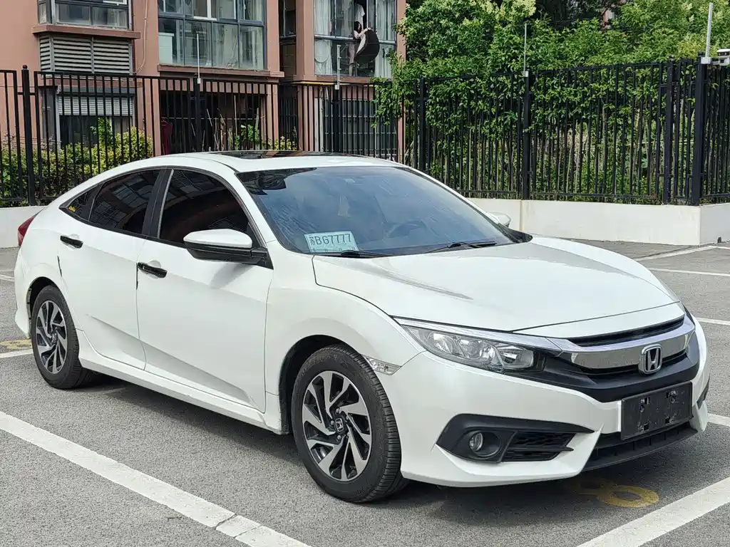 Honda Civic 2018 — фото 3