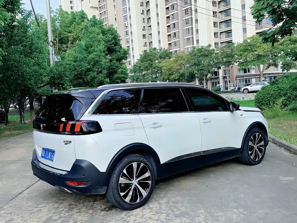 Peugeot 5008 2017 — фото 4