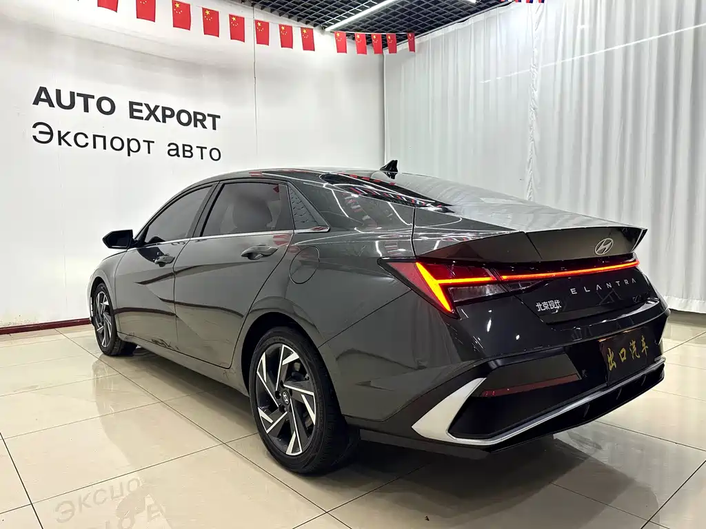 Hyundai Elantra 2023