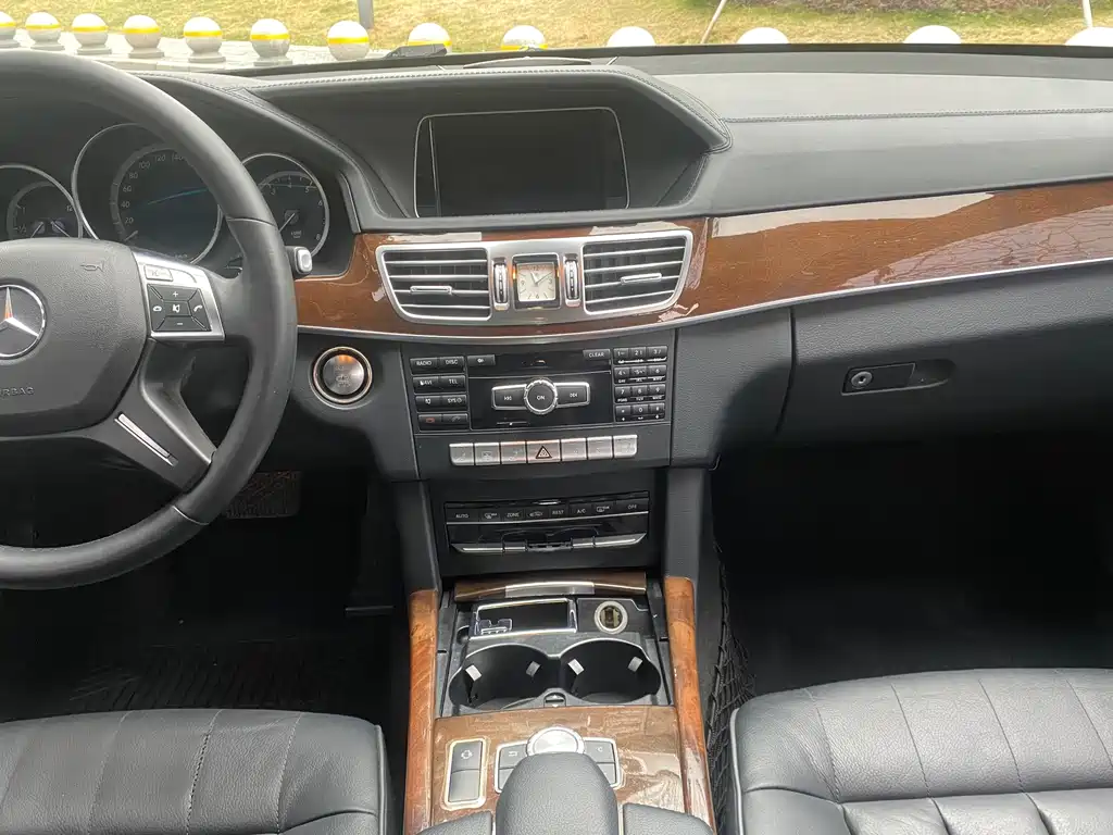 Mercedes-Benz E-Class 2014 — фото 14