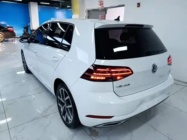 Volkswagen Golf 2020
