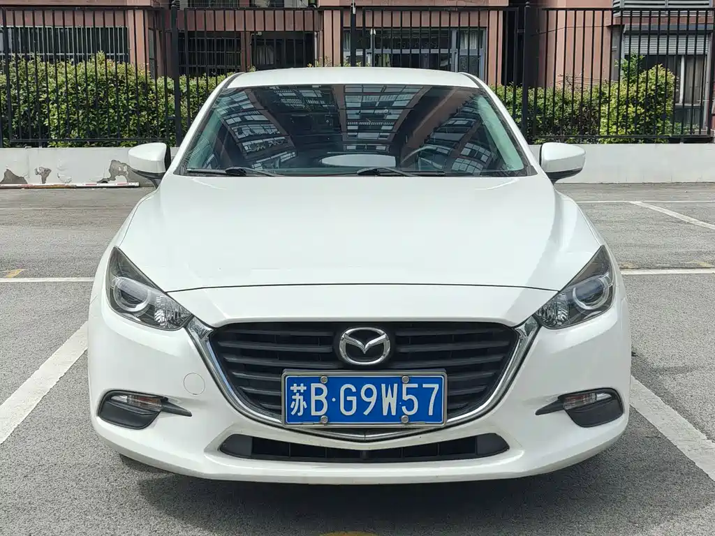 Mazda 3 Axela 2017 — фото 2