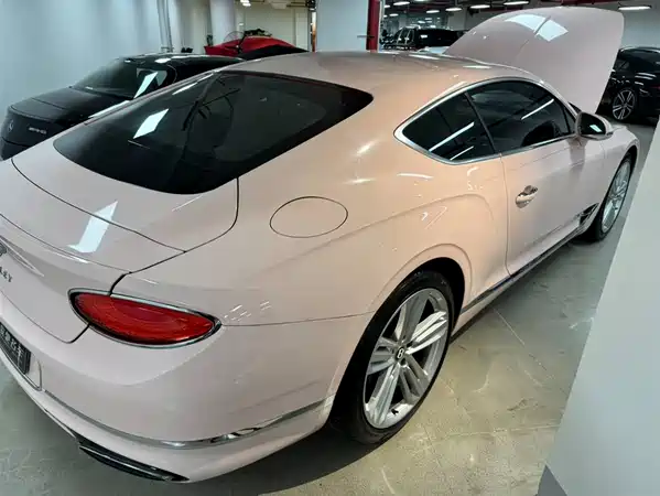Bentley Continental 2020