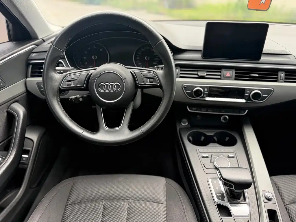 Audi A4L 2020 — фото 13