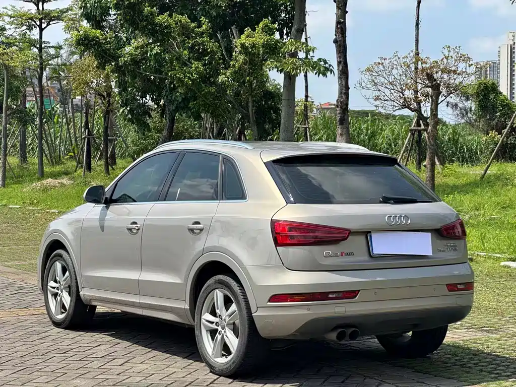 Audi Q3 2019 — фото 11
