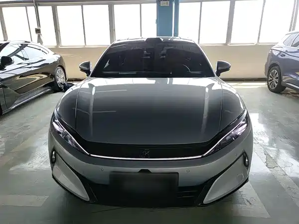 BYD Han L 2025