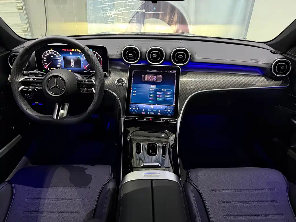Mercedes-Benz C-Class 2023 — фото 13