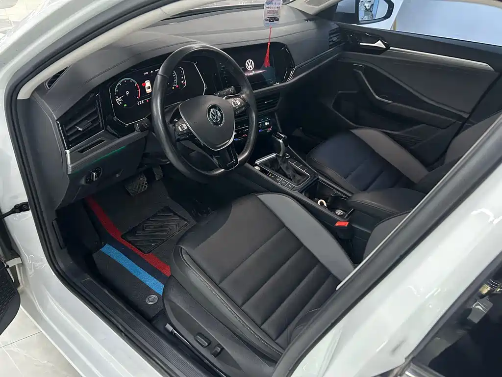 Volkswagen Sagitar 2022