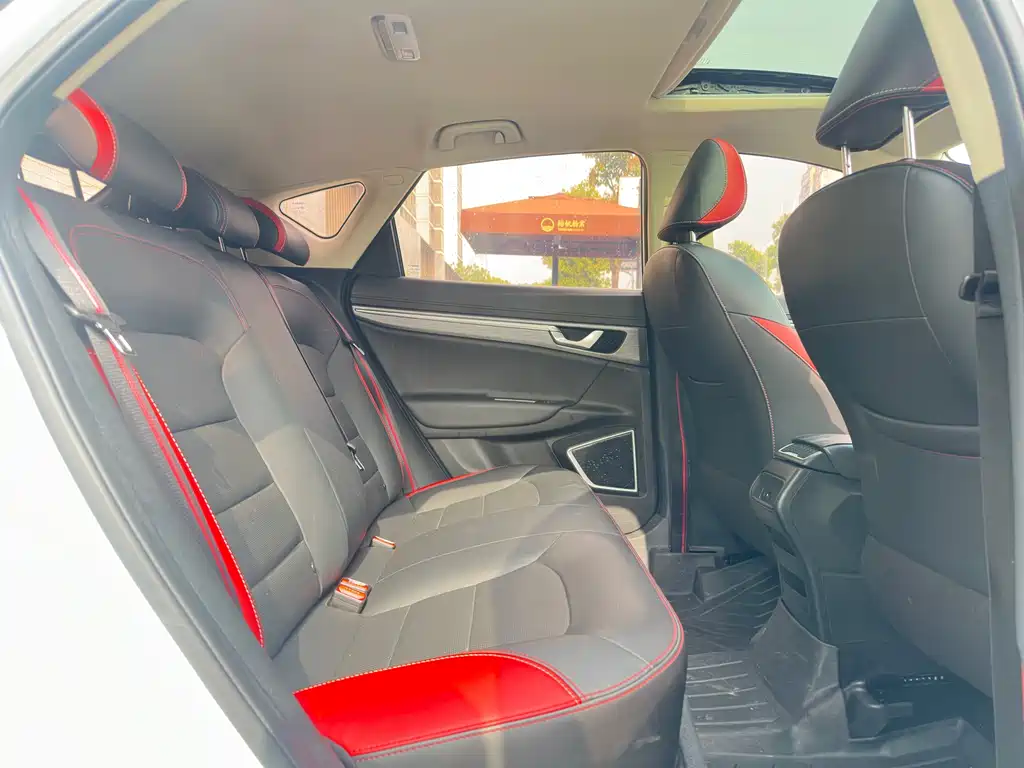 Geely Emgrand GS 2020 — фото 11