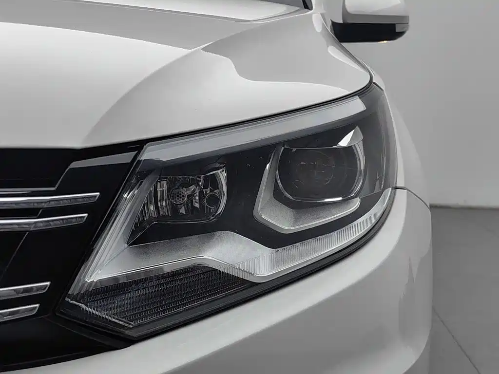 Volkswagen Tiguan 2016 — фото 7