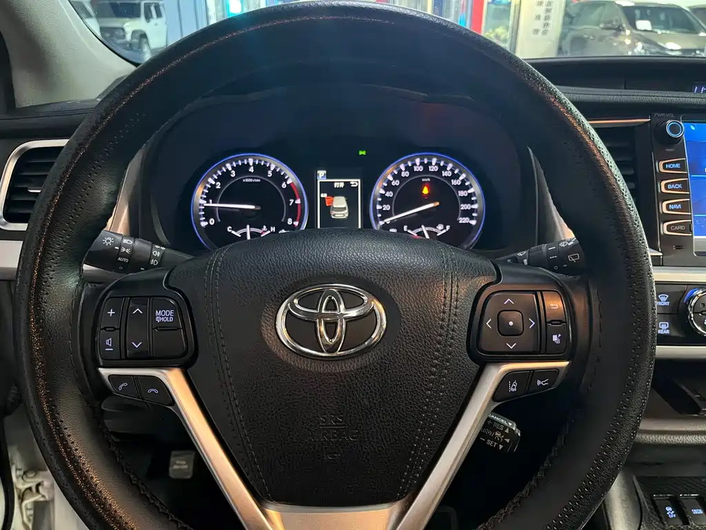 Toyota Highlander 2020 — фото 20